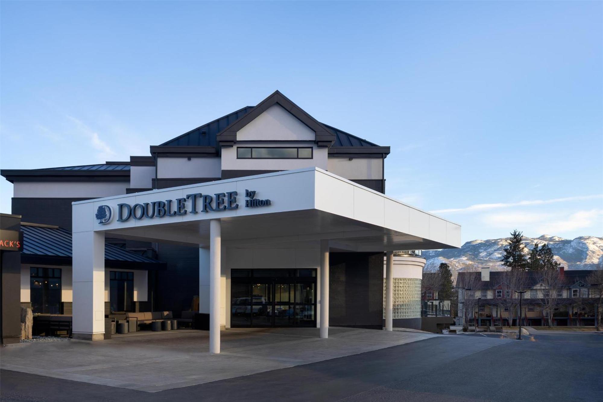 Doubletree By Hilton West Kelowna Exterior foto